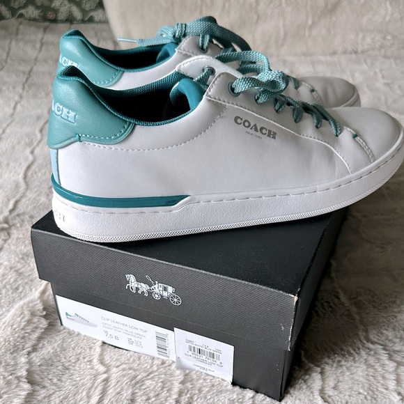 Coach Women’s Clip Leather Low Top Tennis Shoes Size 7.5 B - Picture 9 of 11